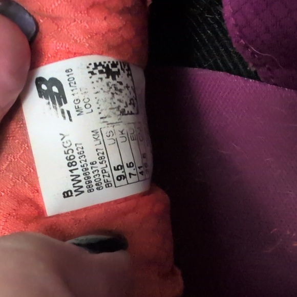 New Balance Women's Charcoal and Magenta Sneakers - Picture 8 of 8